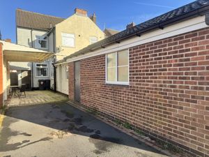 Photo 12- click for photo gallery